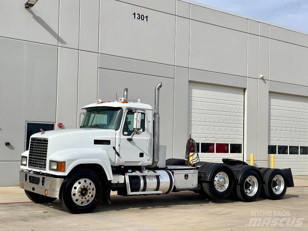 Mack CHU 613 Ciągniki siodłowe