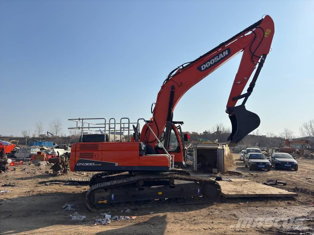 Doosan DX300 Koparki gąsienicowe