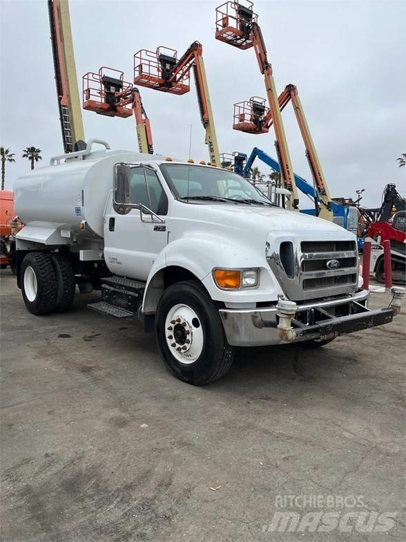 Ford F750 Cysterna