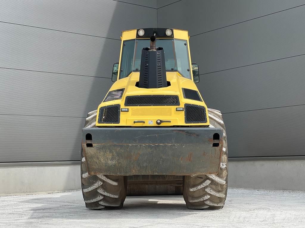 Bomag BW 216 DH-4i Walce jednobębnowe