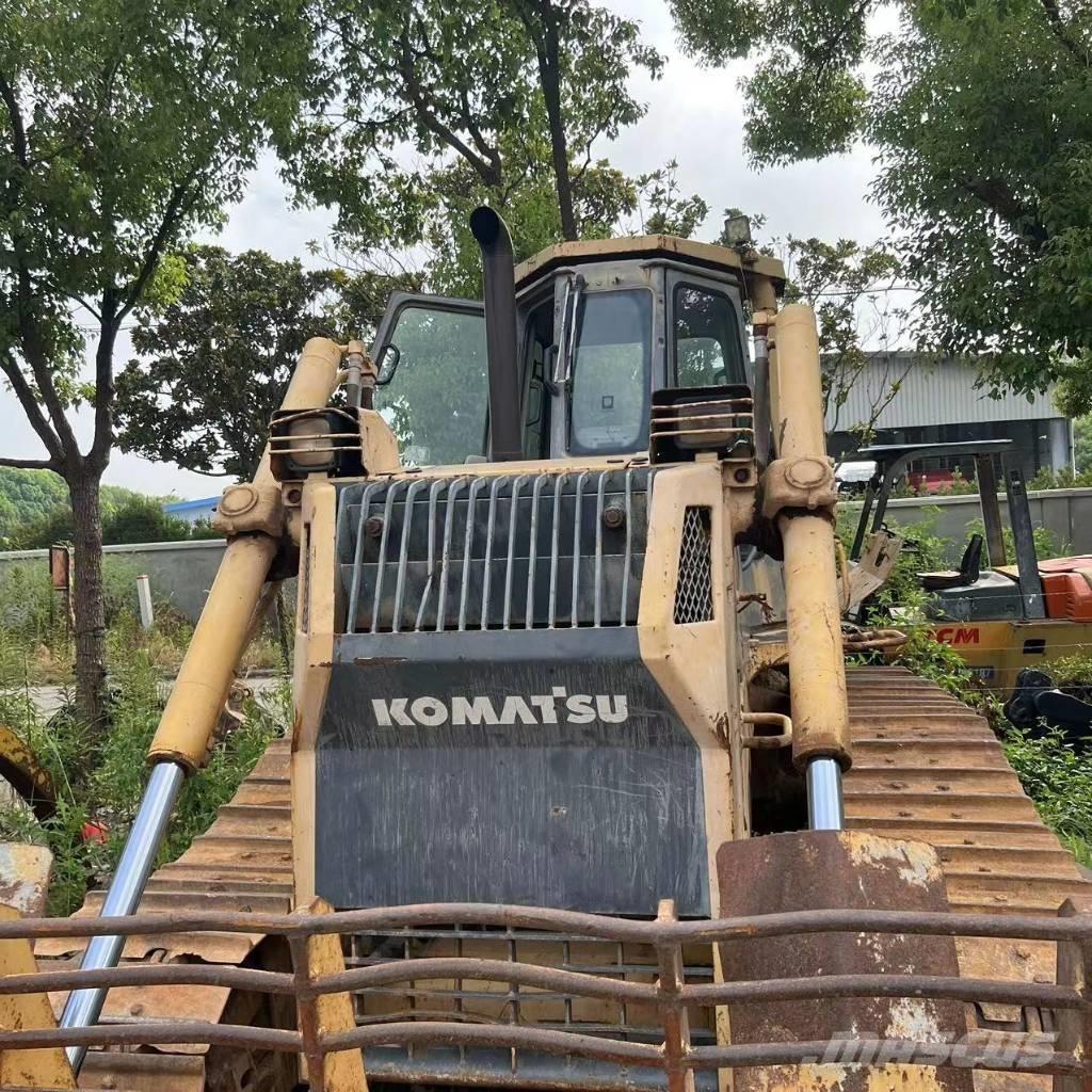 Komatsu D 65 P-12 Spycharki gąsienicowe