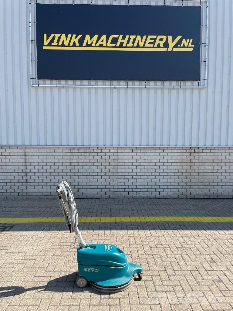 Tennant 2370 Zamiatarki - Zgarniarki - Odśnieżarki