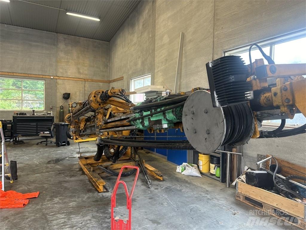 CAT 335 F L Wiertnice do nawierzchni