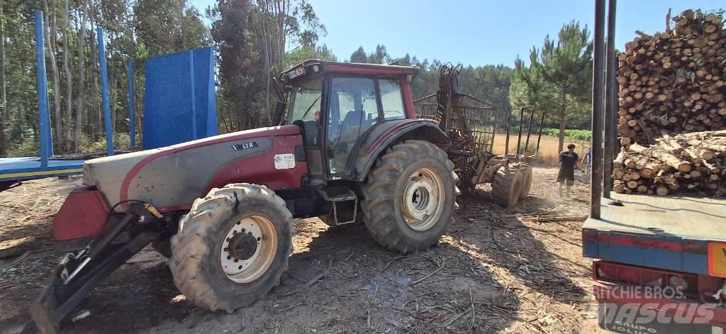 Valtra T 161 Traktory leśne