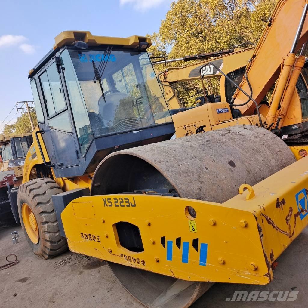 XCMG XS 143 J Walce jednobębnowe
