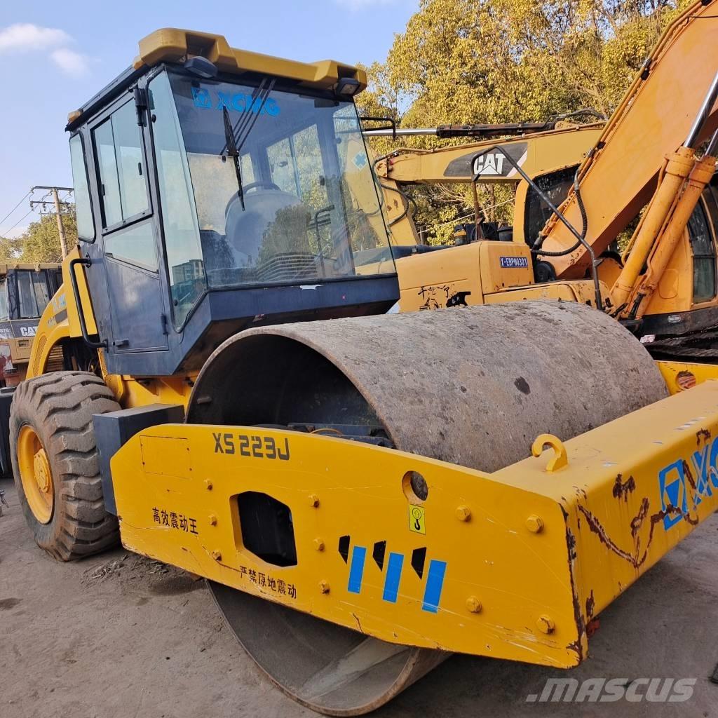 XCMG XS 143 J Walce jednobębnowe