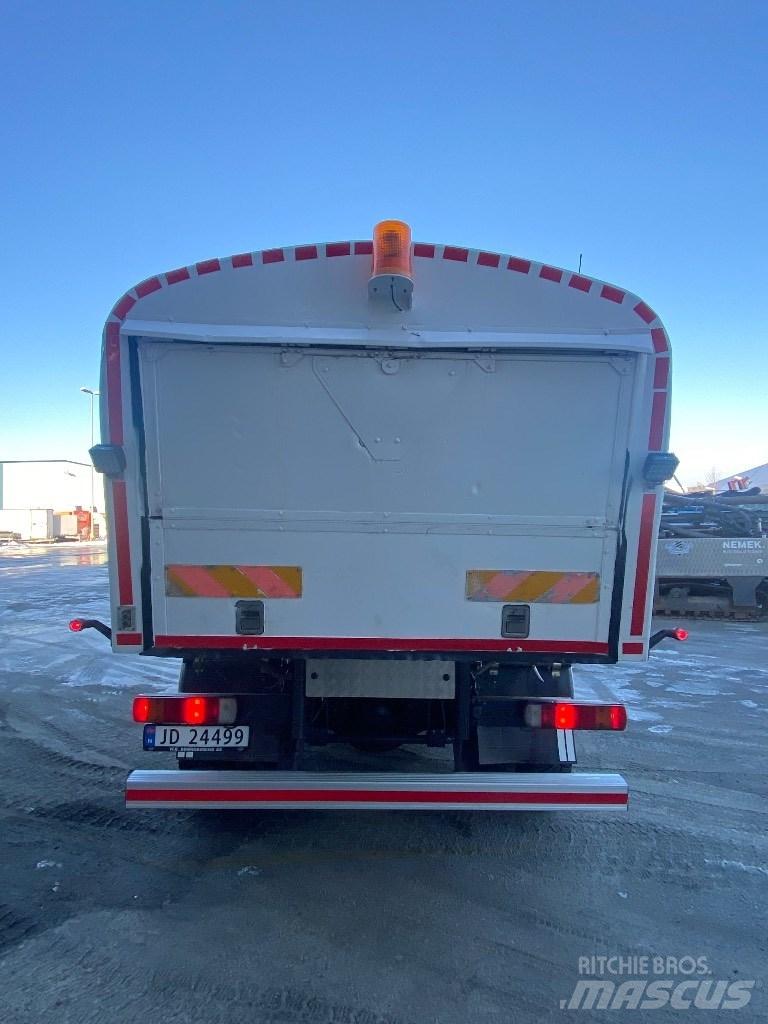 Scania 124 C 360 Cysterna