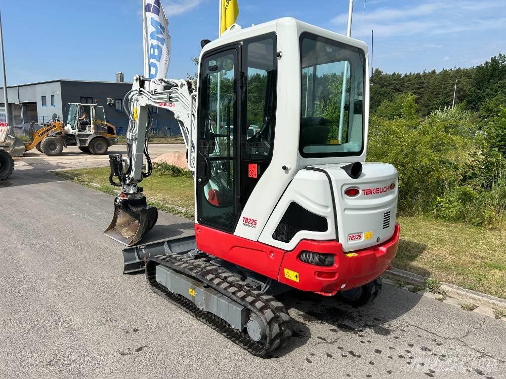 Takeuchi TB 225A V5 Minikoparki