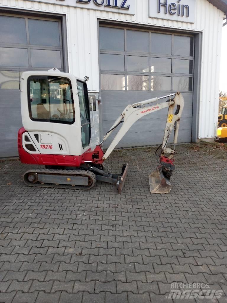 Takeuchi TB 216 Minikoparki