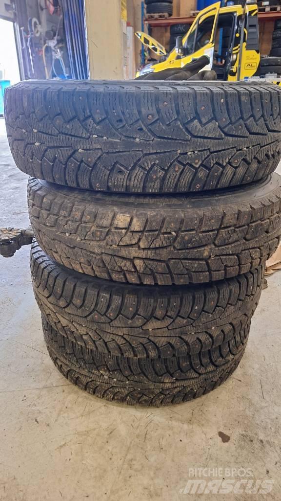Boro BR2 Przyczepy do transportu samochodów