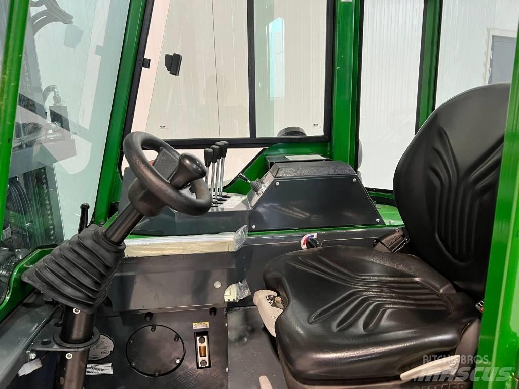 Combilift CB2500 lpg Wózki widłowe czterokierunkowe
