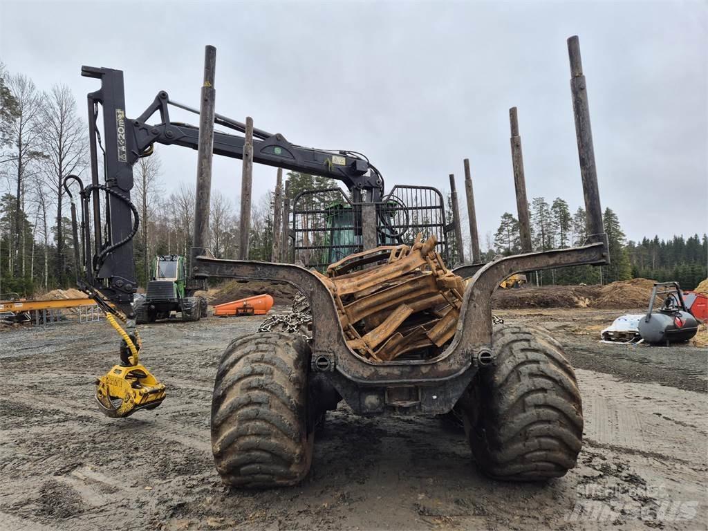 John Deere 1110D Forwardery