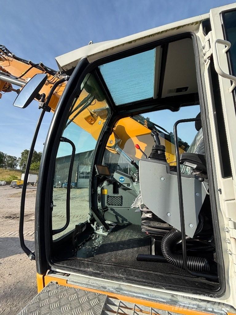 Liebherr LH 22 Koparki przeładunkowe