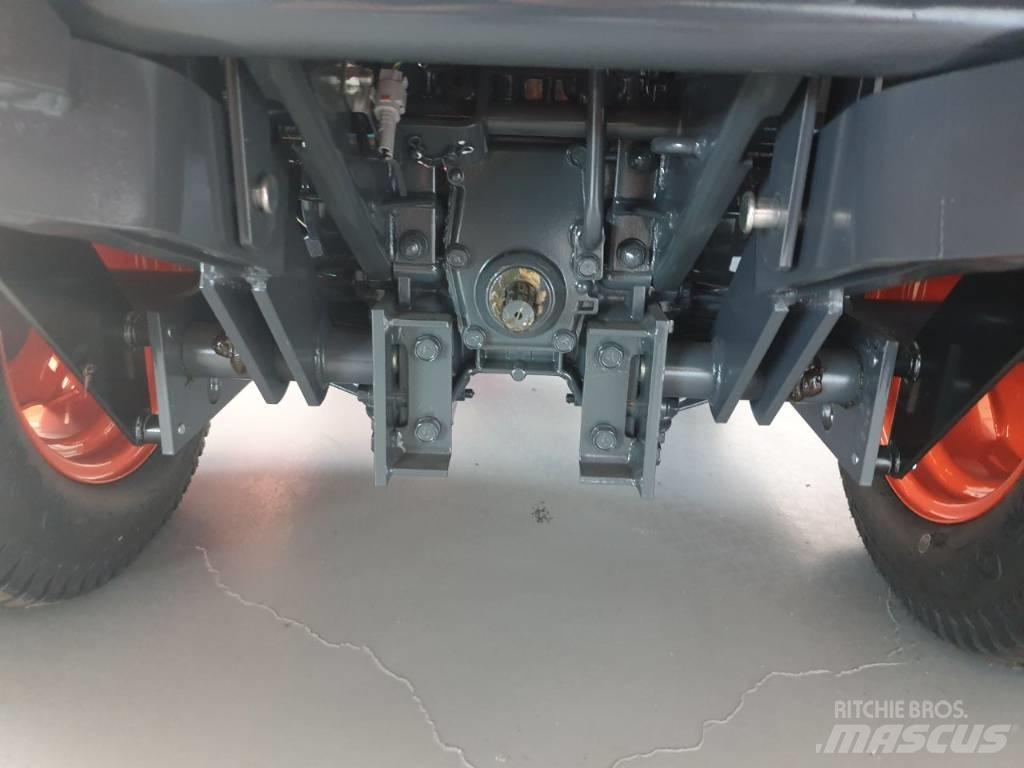 Kubota F251E (2WD) Kosiarki ciągnikowe i ciągnione