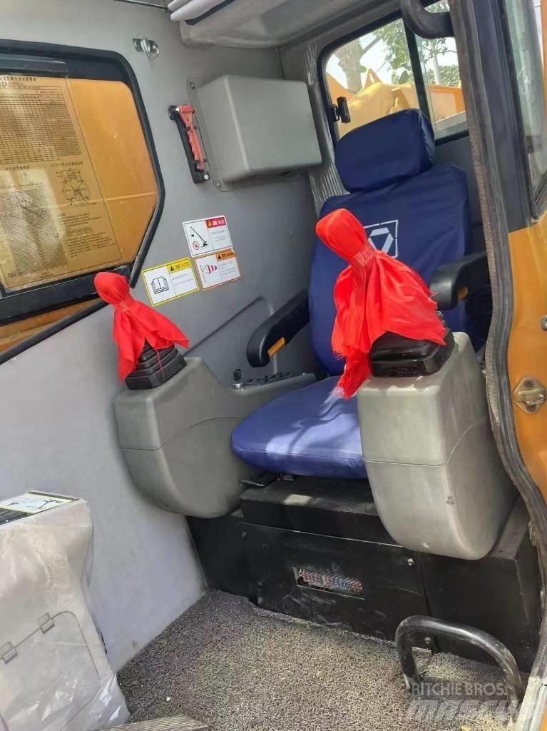 XCMG QY70KC Żurawie szosowo-terenowe