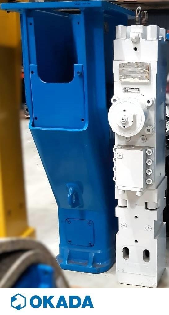 Okada Top 210 Młoty hydrauliczne