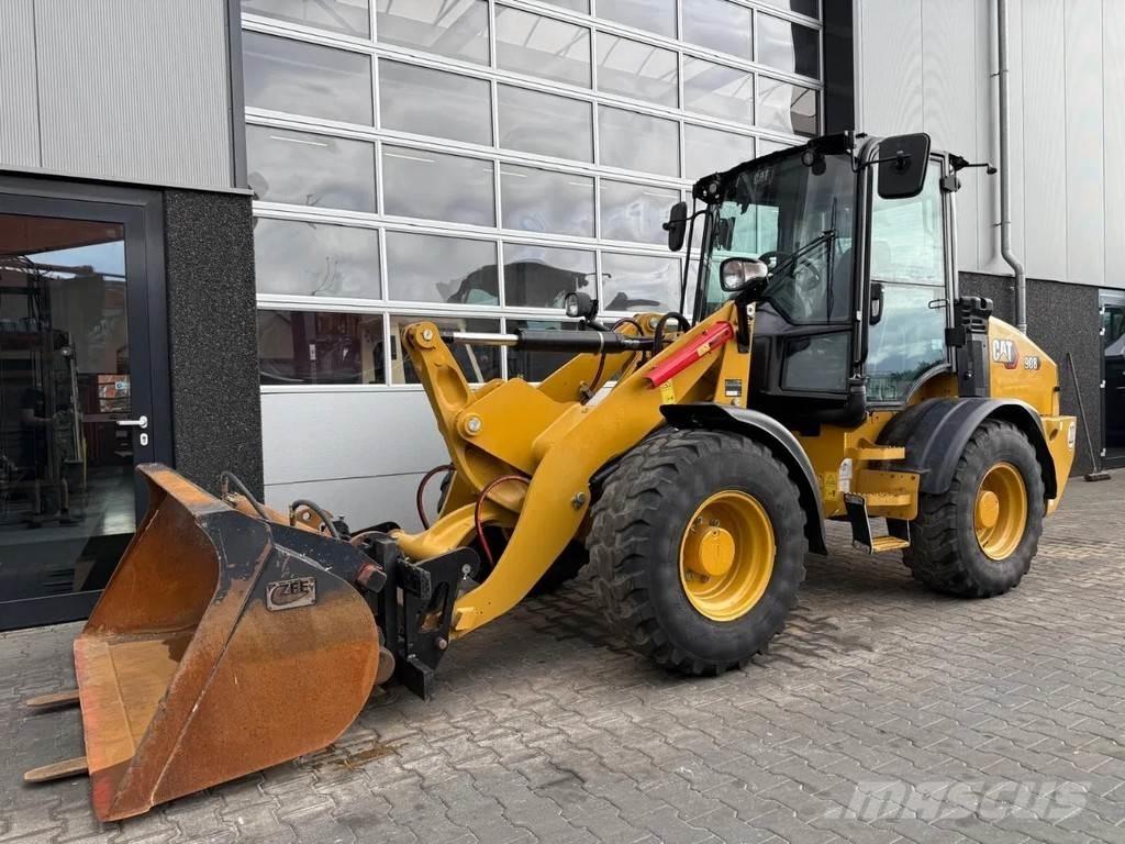 CAT 908 Ładowarki kołowe