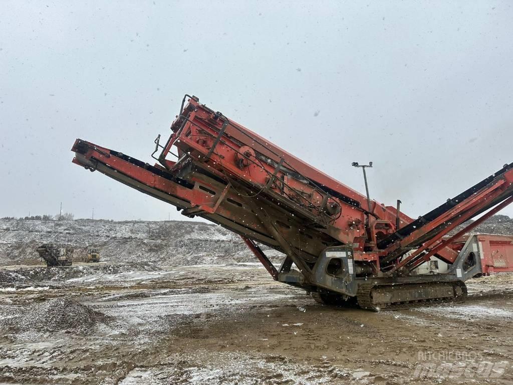 Sandvik QA 450 Przesiewacze mobilne
