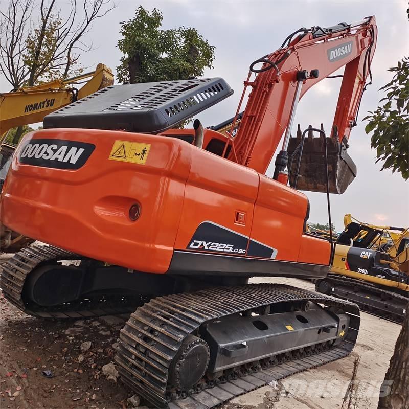 Doosan DX 225 LC-9C Koparki gąsienicowe