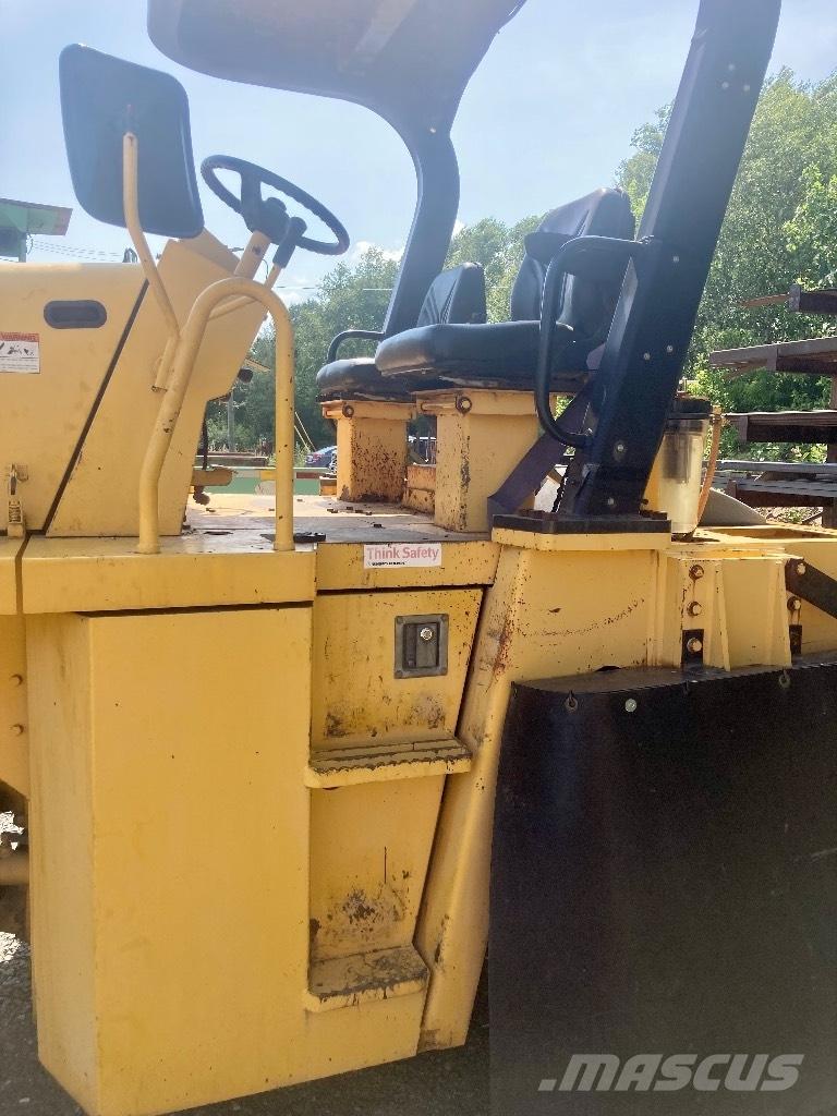 Sakai GW 750-2 Rozściełacze do asfaltu