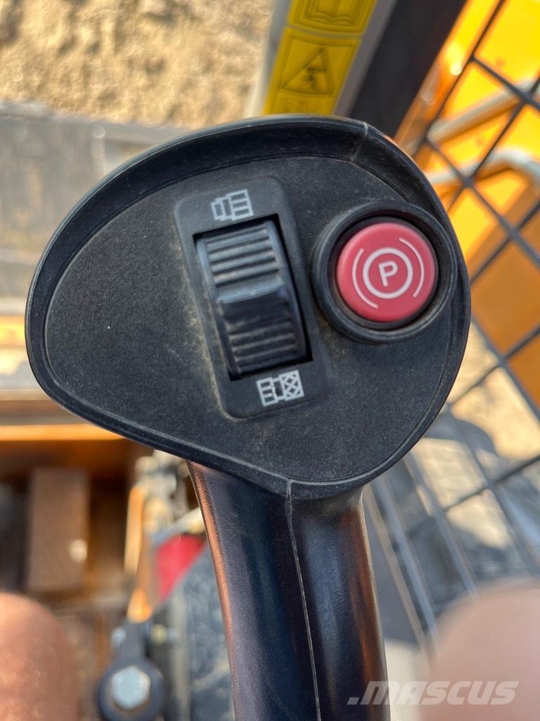 CASE SR 130 Ładowarki burtowe