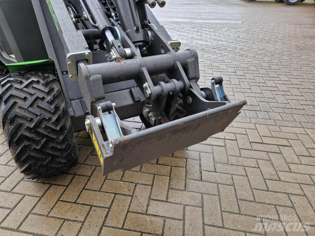 Cast 800Eco Teleskopowe ładowarki kołowe
