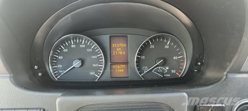 Mercedes-Benz 319 Samochody dostawcze ze skrzynią zamkniętą