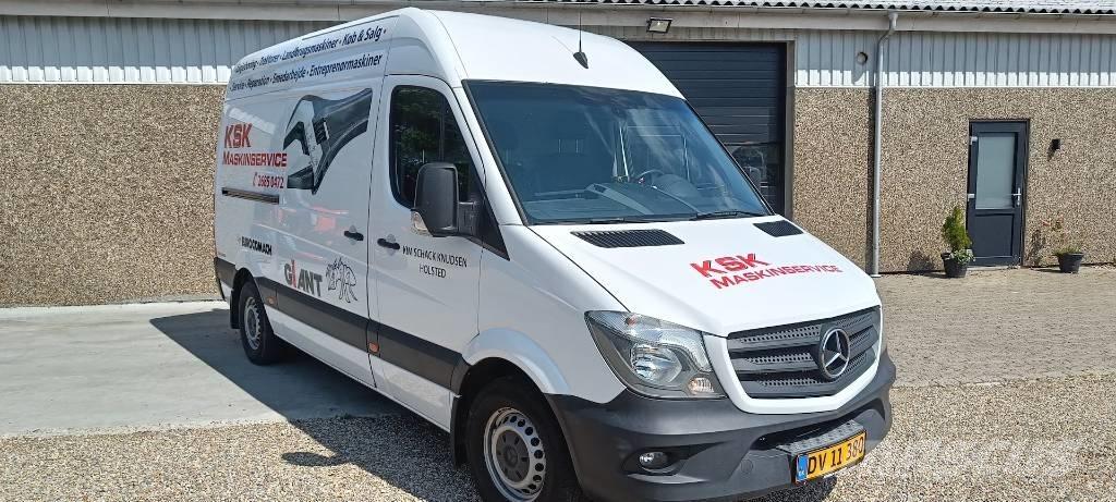 Mercedes-Benz 319 Samochody dostawcze ze skrzynią zamkniętą