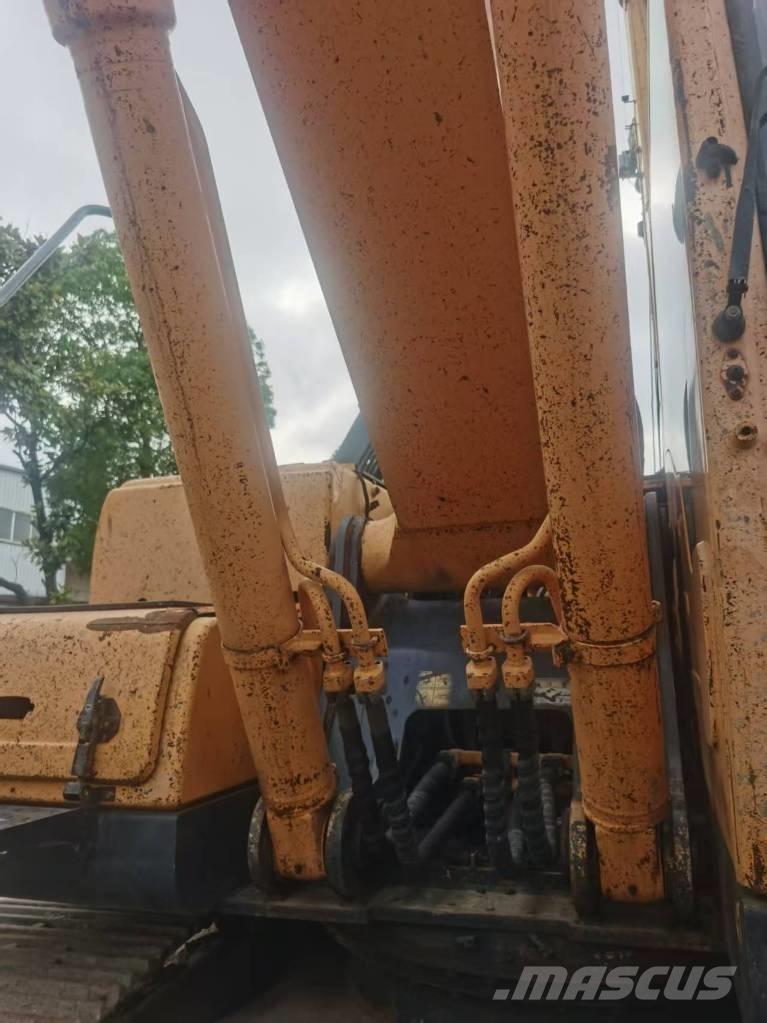 Hyundai R220LC-9S Koparki gąsienicowe