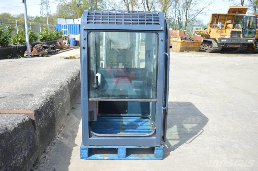Hanix H 22 cab Minikoparki