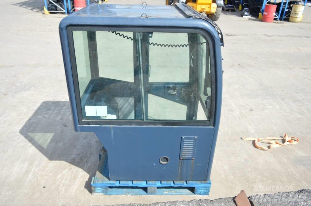 Hanix H 22 cab Minikoparki