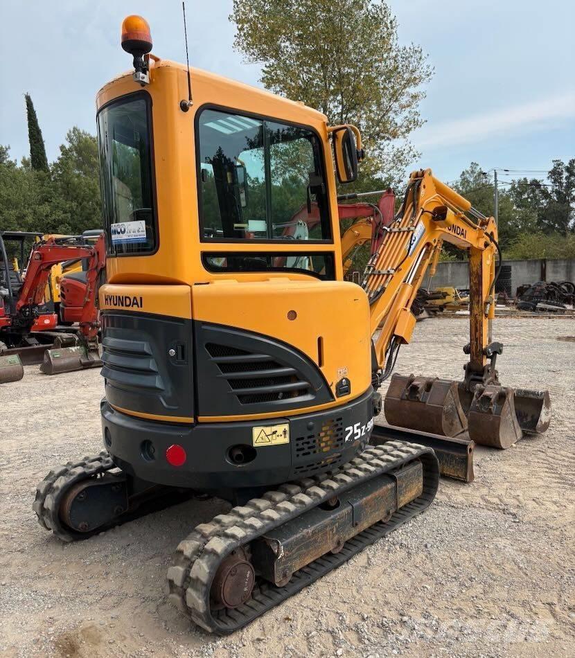 Hyundai R25Z-9 AK Minikoparki