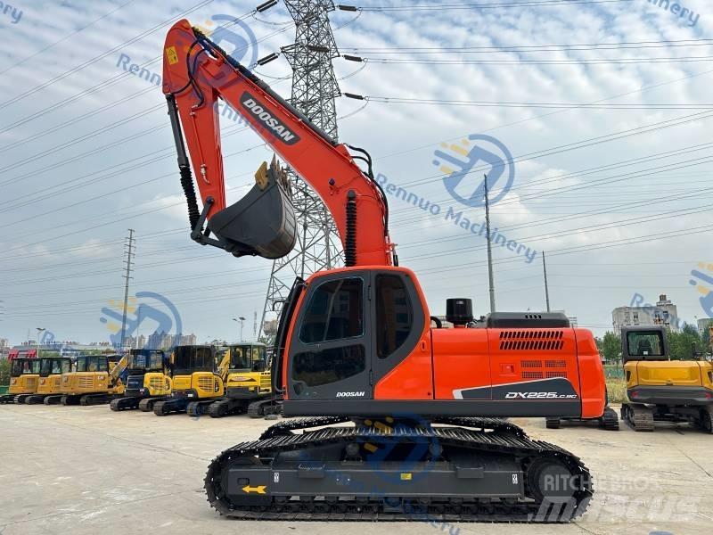 Doosan DX 225 LC-9C Koparki gąsienicowe