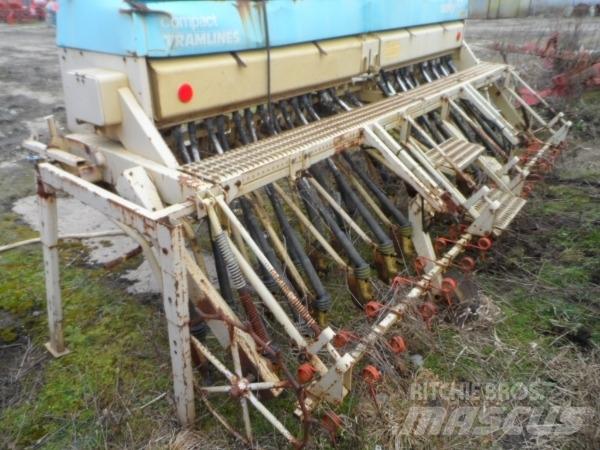 Sulky Tramline Siewniki kombinowane