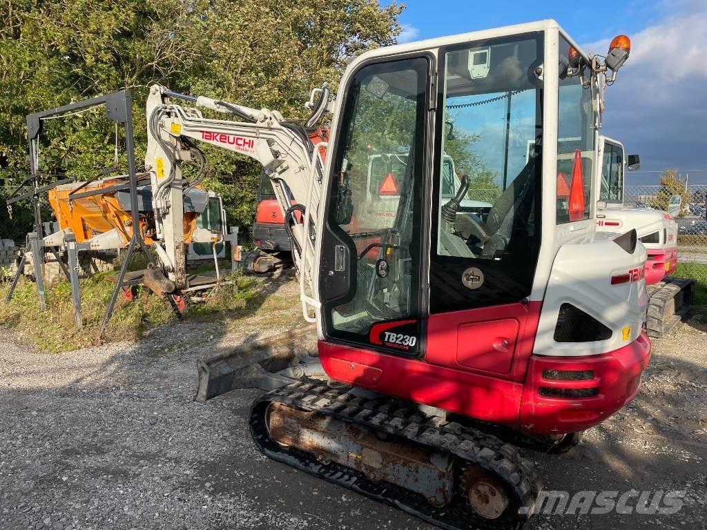 Takeuchi TB 230 Minikoparki