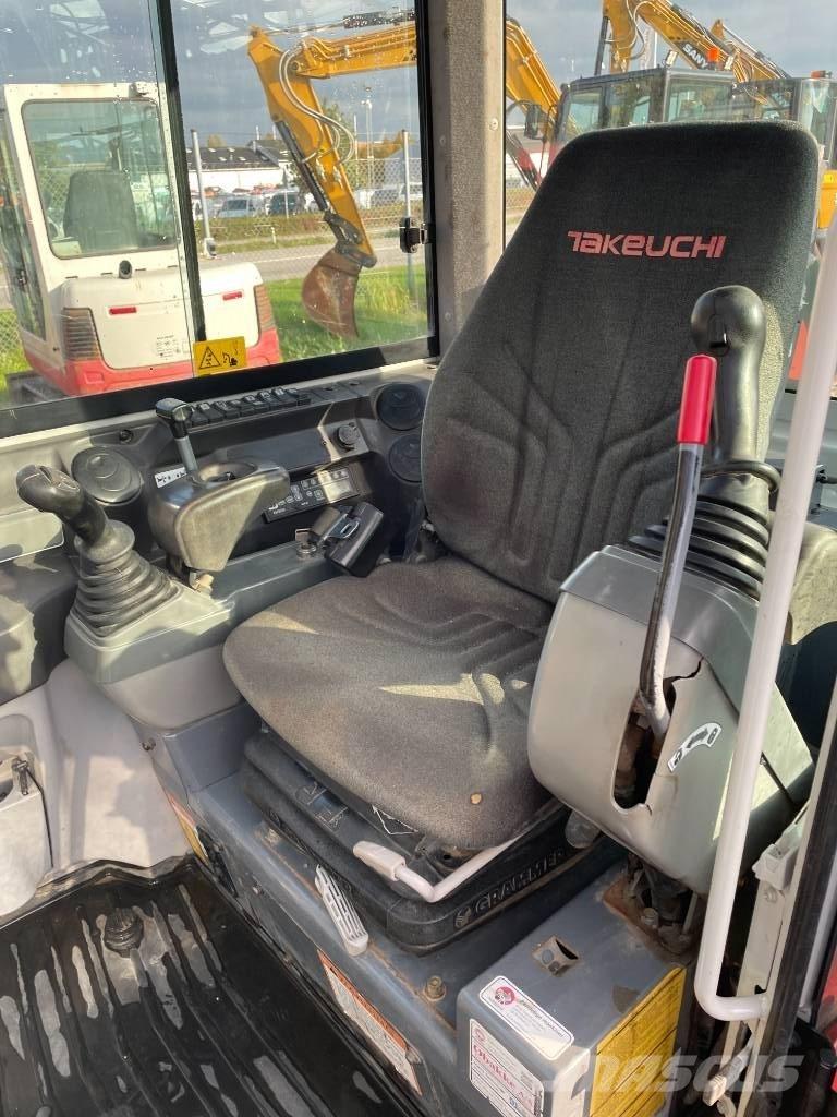 Takeuchi TB 230 Minikoparki