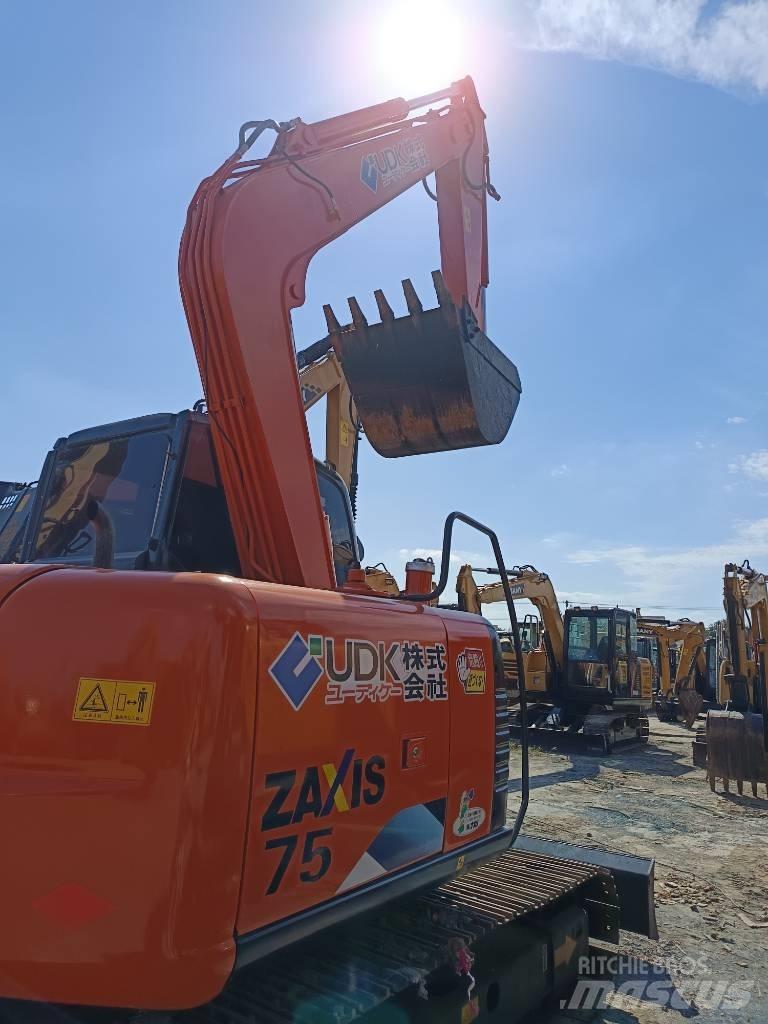 Hitachi ZX 75 Midikoparki  7t - 12t