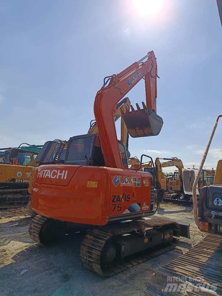 Hitachi ZX 75 Midikoparki  7t - 12t