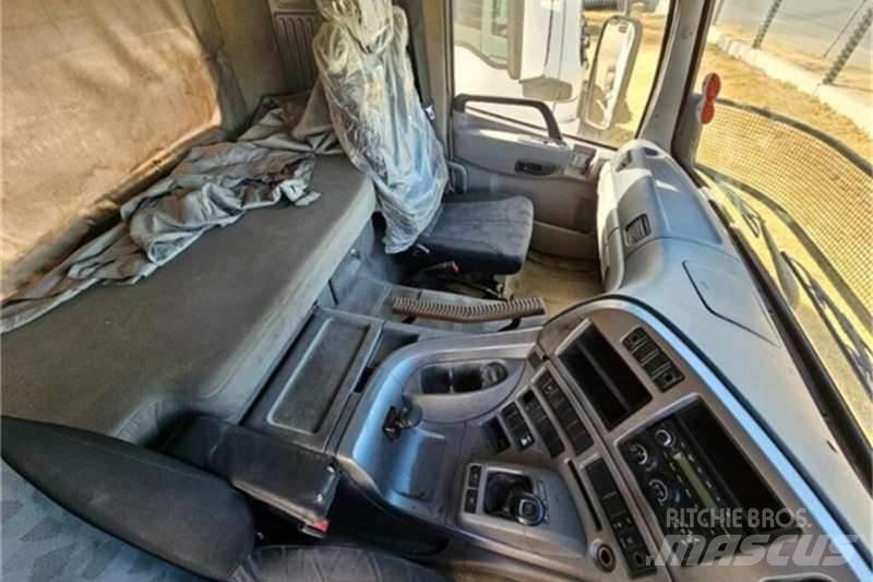 UD TRUCKS QUON Inne