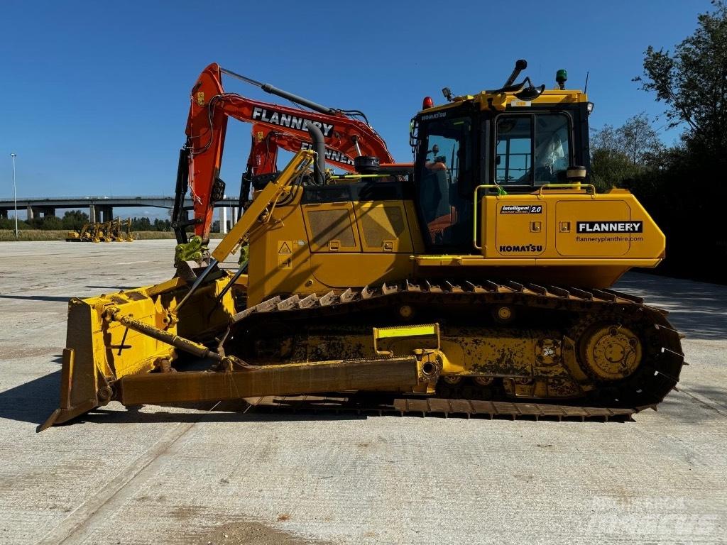 Komatsu D 65 PXi Spycharki gąsienicowe