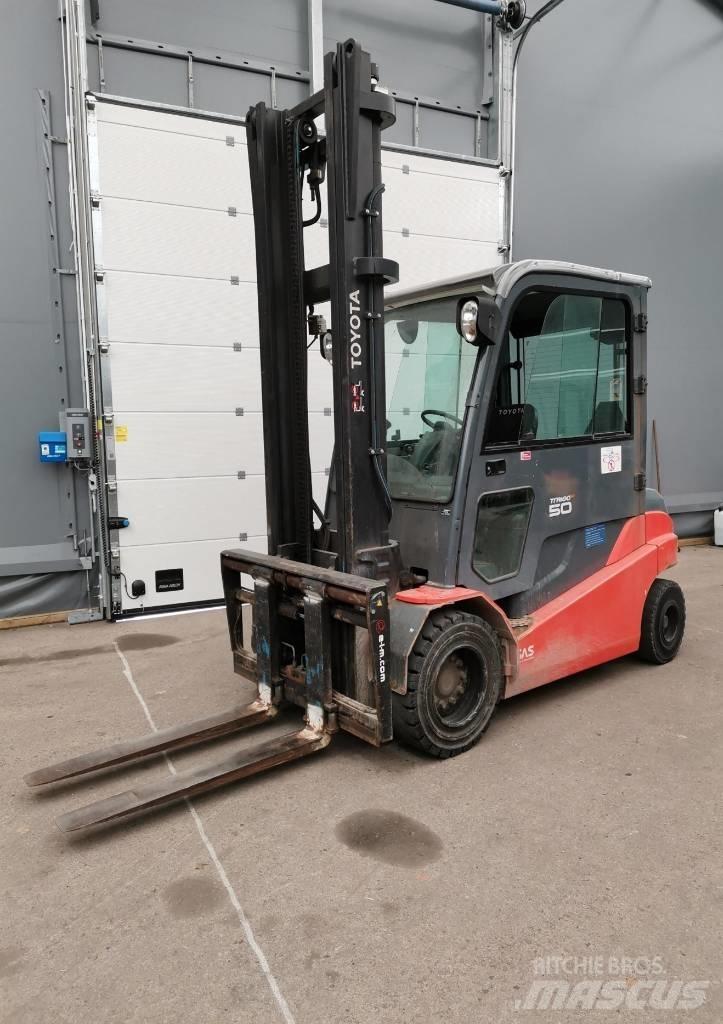 Toyota 8FBMT50 Wózki elektryczne