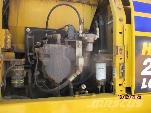 Komatsu HR 215 Koparki gąsienicowe