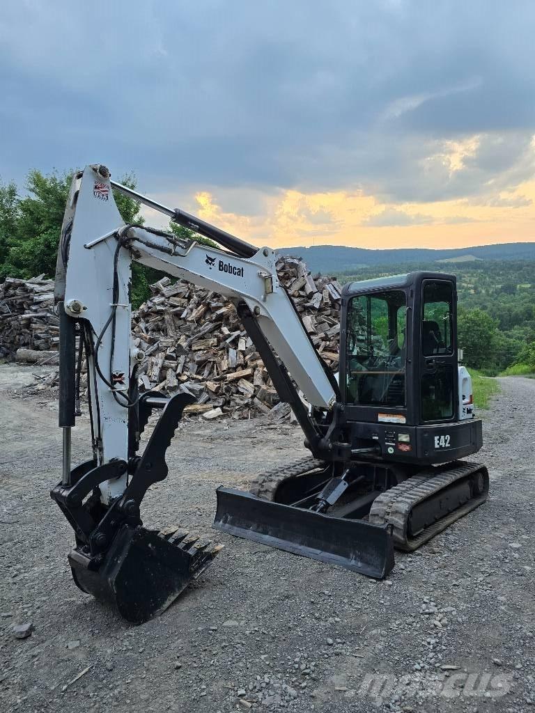 Bobcat E42 Minikoparki