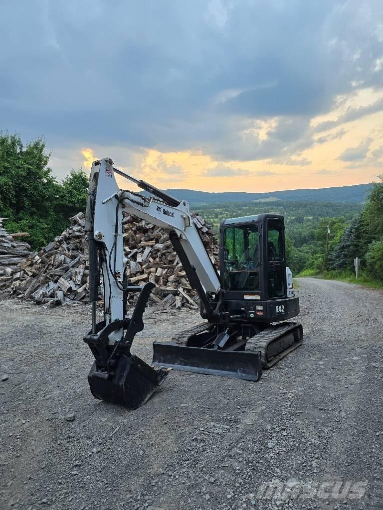 Bobcat E42 Minikoparki