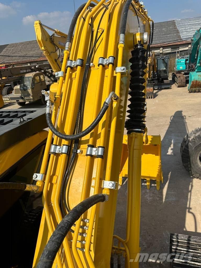 Komatsu PC 200-7 Koparki gąsienicowe