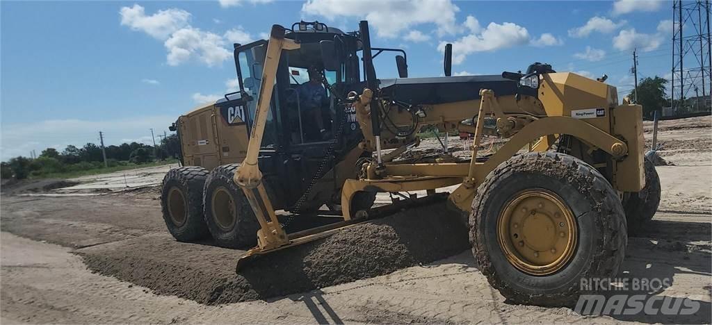 CAT 120M2 AWD Równiarki