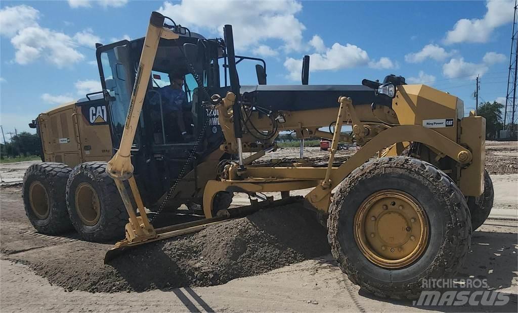 CAT 120M2 AWD Równiarki