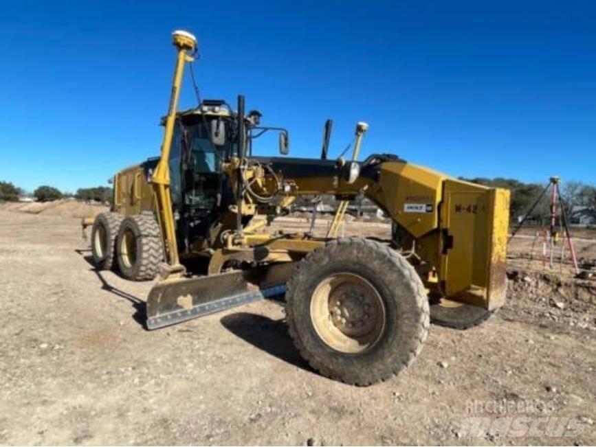 CAT 140M2 Równiarki