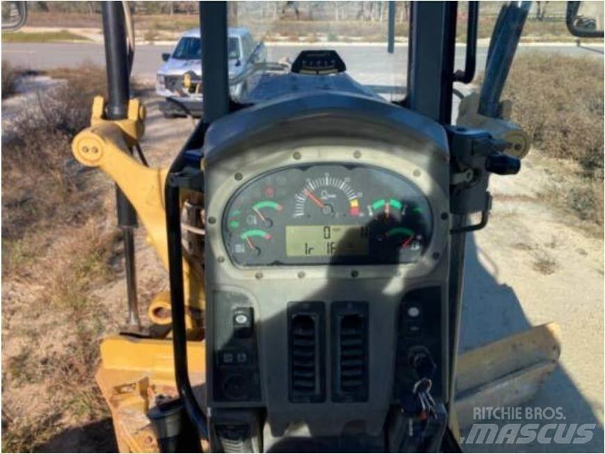 CAT 140M2 Równiarki