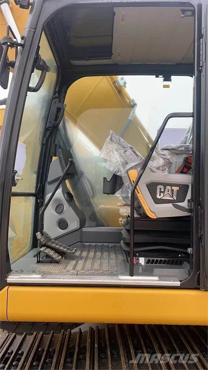 CAT 320 Koparki gąsienicowe